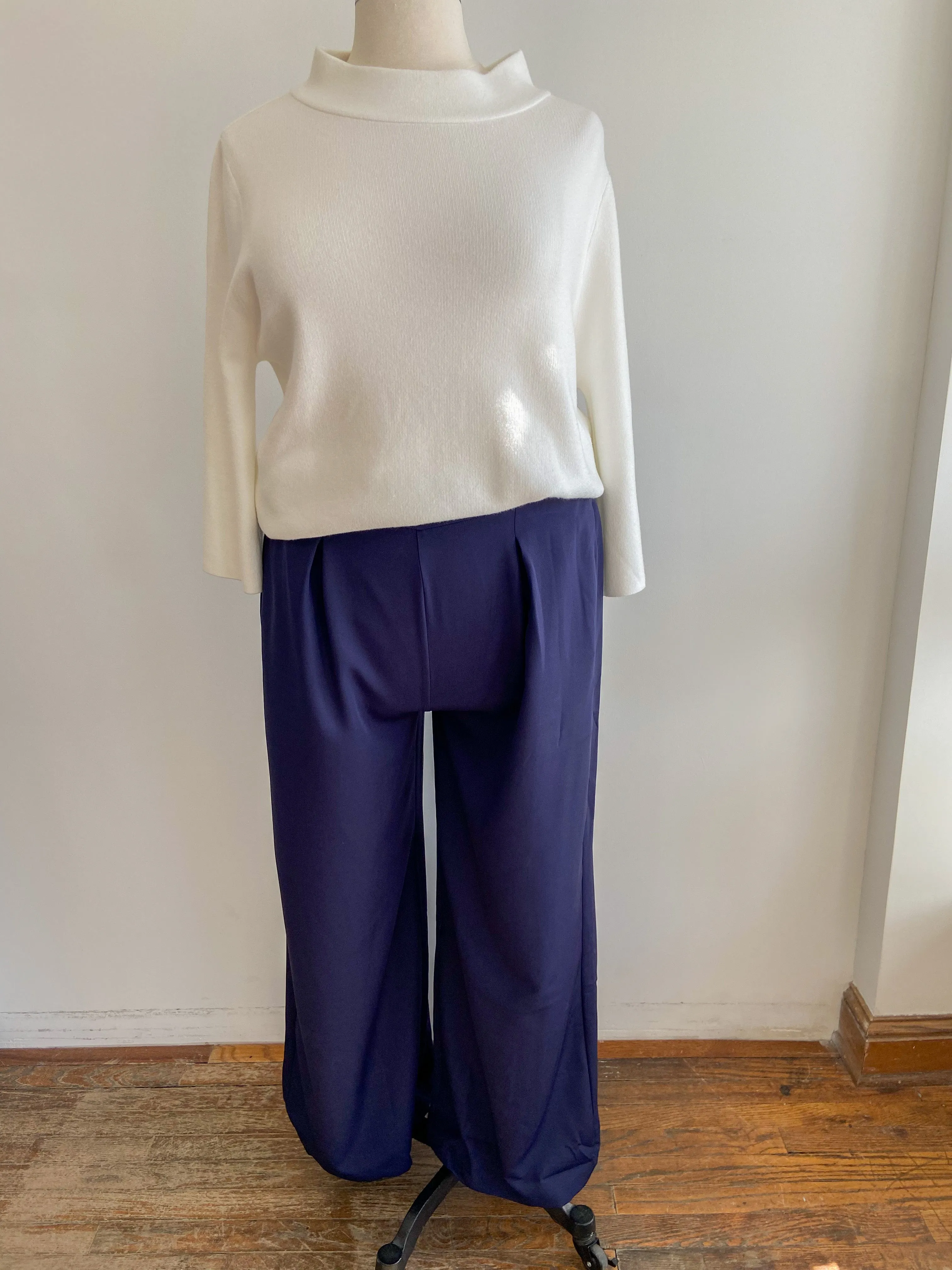 Dorian Wide Leg Pants in Deep Navy