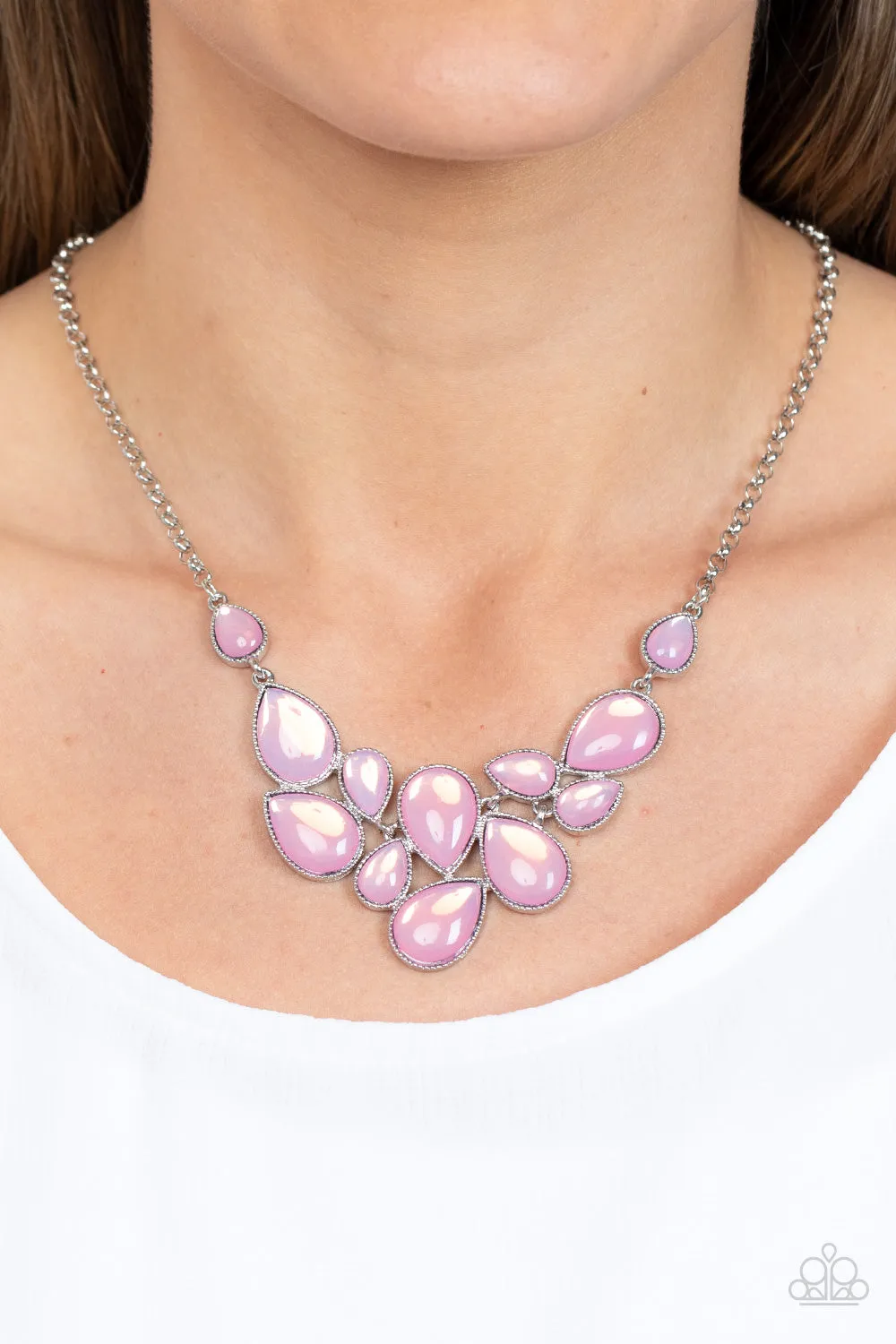 Keeps GLOWING and GLOWING - Pink Necklace