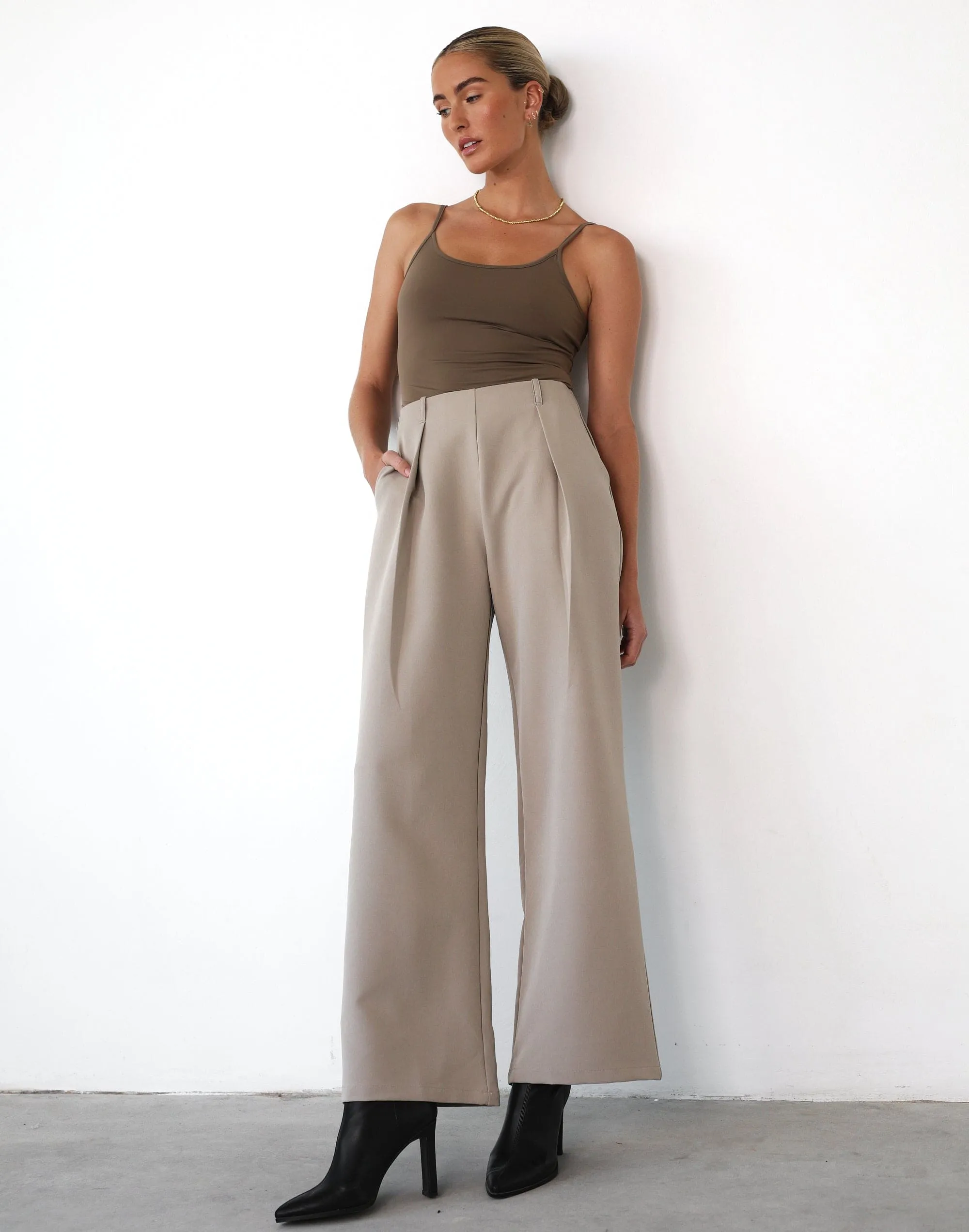 Malakai Pants (Beige)