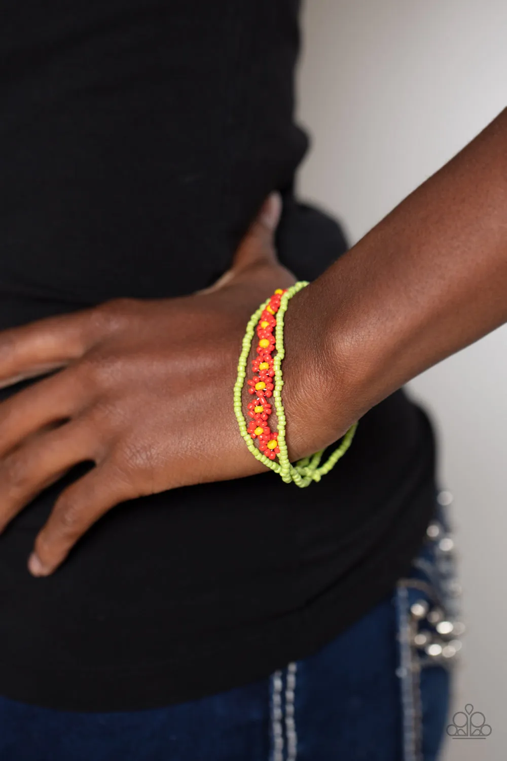 Paparazzi Buzzworthy Botanicals - Red Seed Beads Floral Bracelet