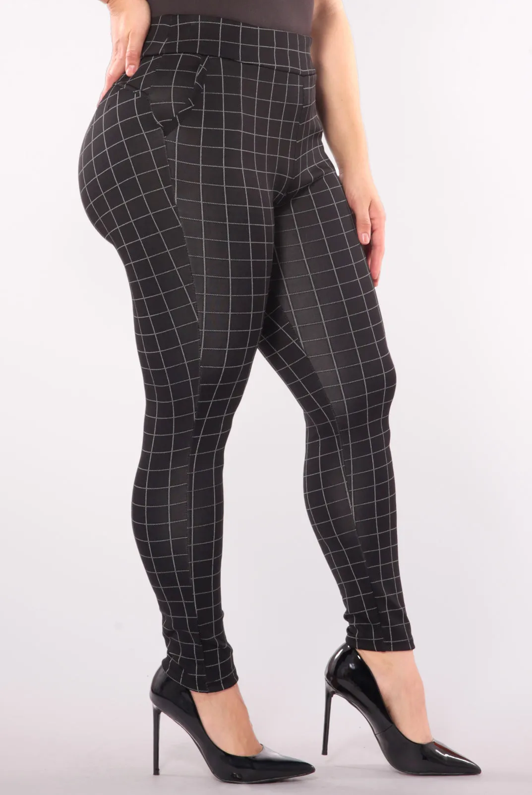 Plus Size Tummy Control Sculpting Treggings - Black & White Plaid