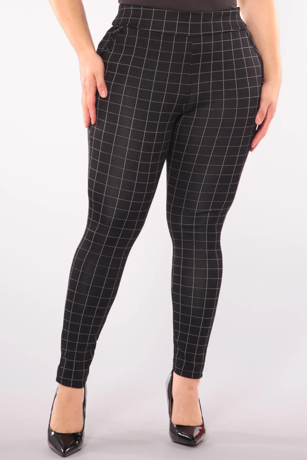 Plus Size Tummy Control Sculpting Treggings - Black & White Plaid