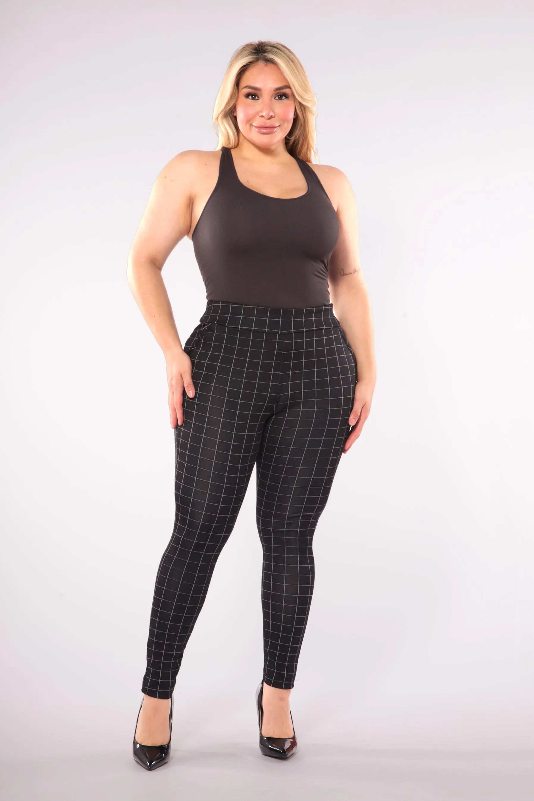 Plus Size Tummy Control Sculpting Treggings - Black & White Plaid