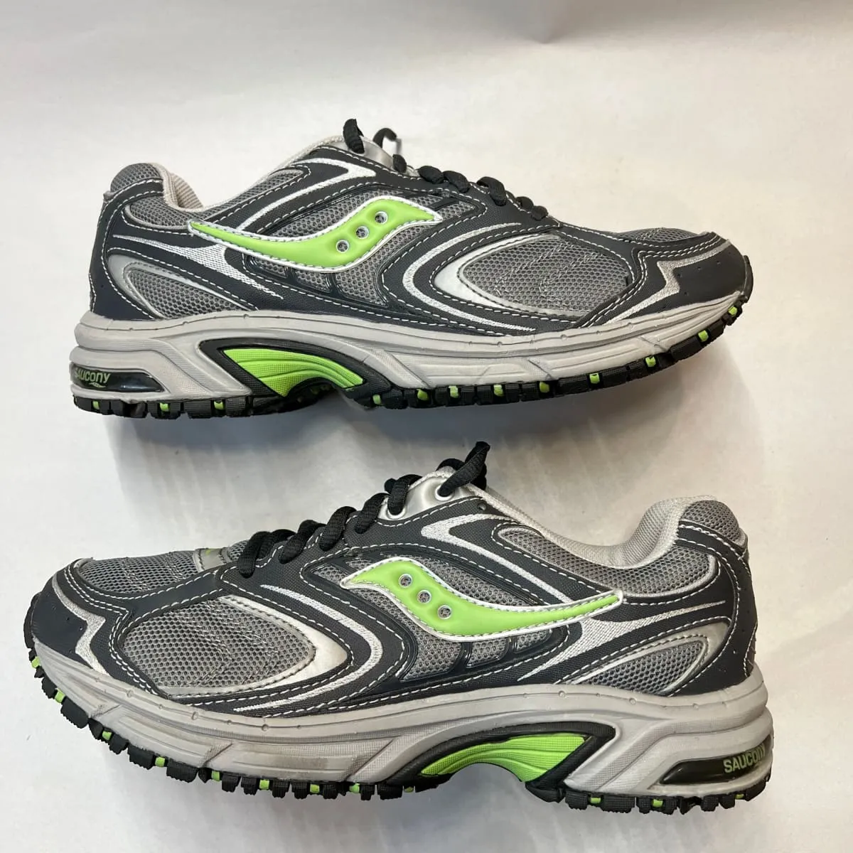 Women's Saucony Ridge TR-Original Trail Running Shoe - Gray/Green- Size 9.5M Preowned