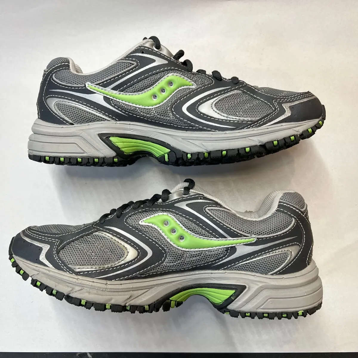 Women's Saucony Ridge TR-Original Trail Running Shoe - Gray/Green- Size 9.5M Preowned